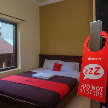 Reddoorz At Hotel Rich Parepare Near Pantai Mattirotasi Buitenkant foto