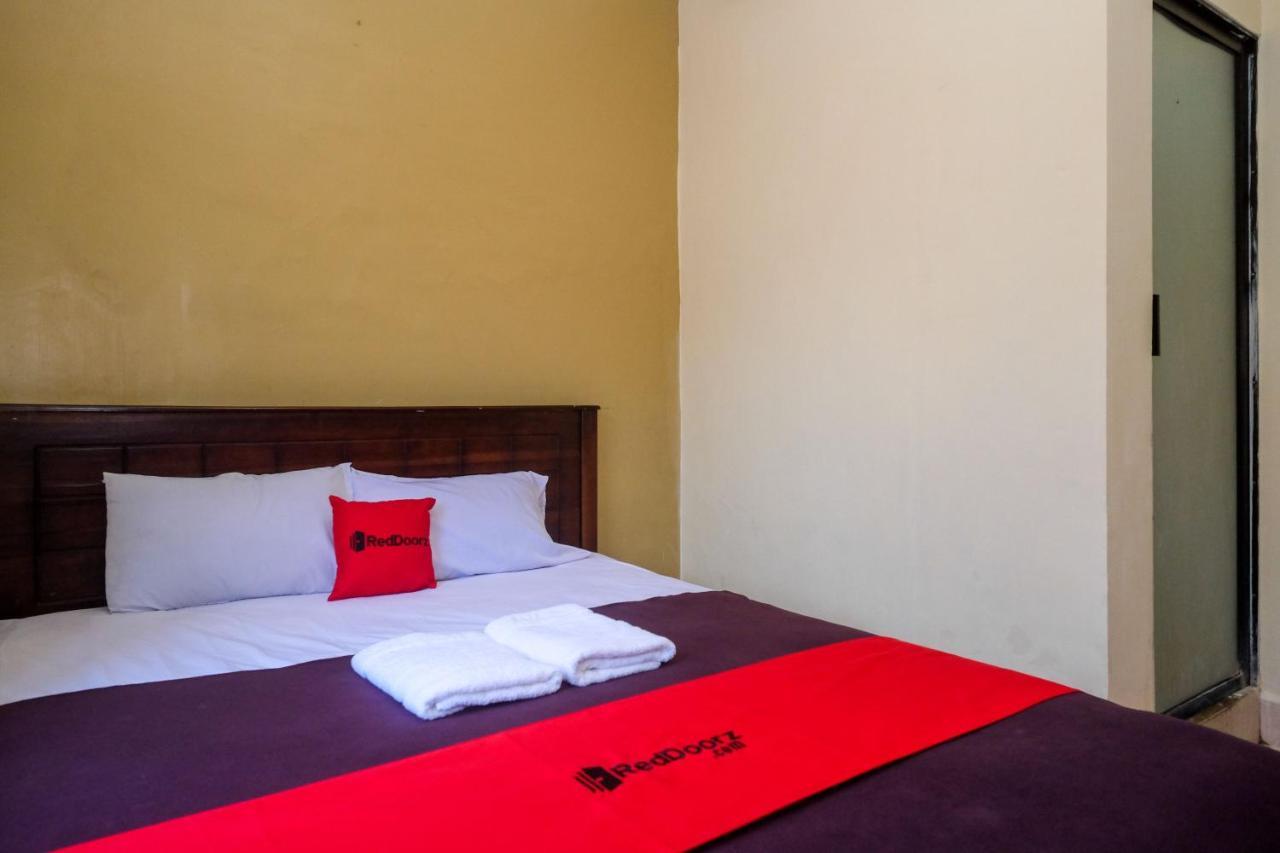 Reddoorz At Hotel Rich Parepare Near Pantai Mattirotasi Buitenkant foto