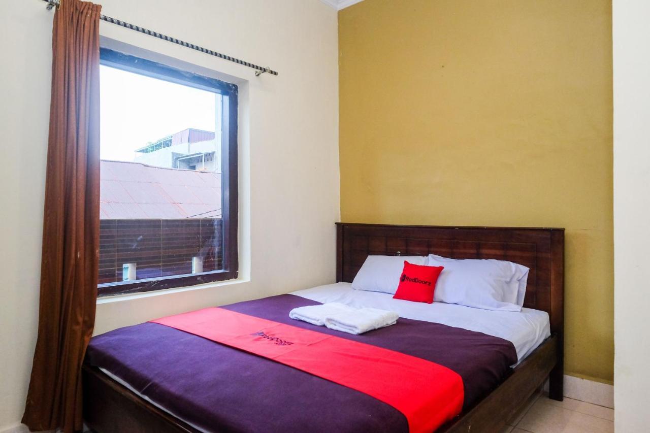 Reddoorz At Hotel Rich Parepare Near Pantai Mattirotasi Buitenkant foto