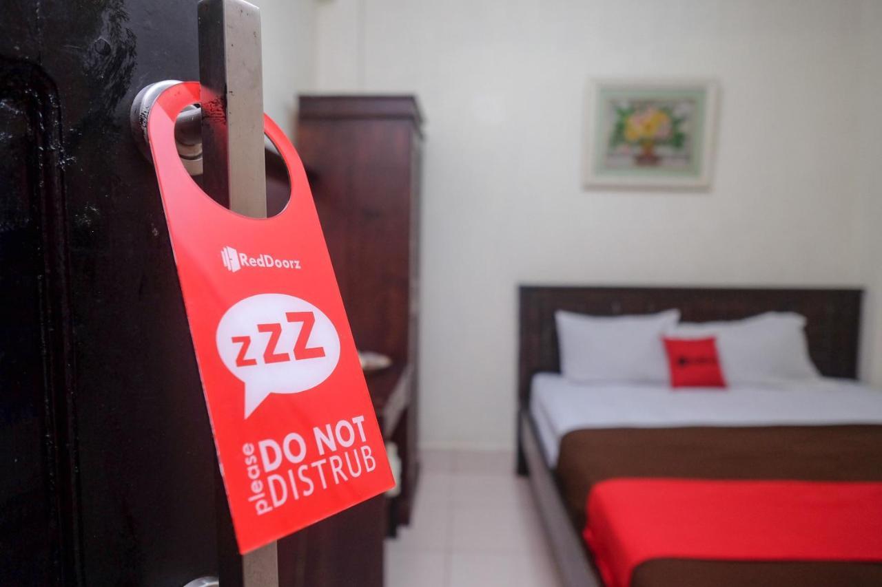 Reddoorz At Hotel Rich Parepare Near Pantai Mattirotasi Buitenkant foto