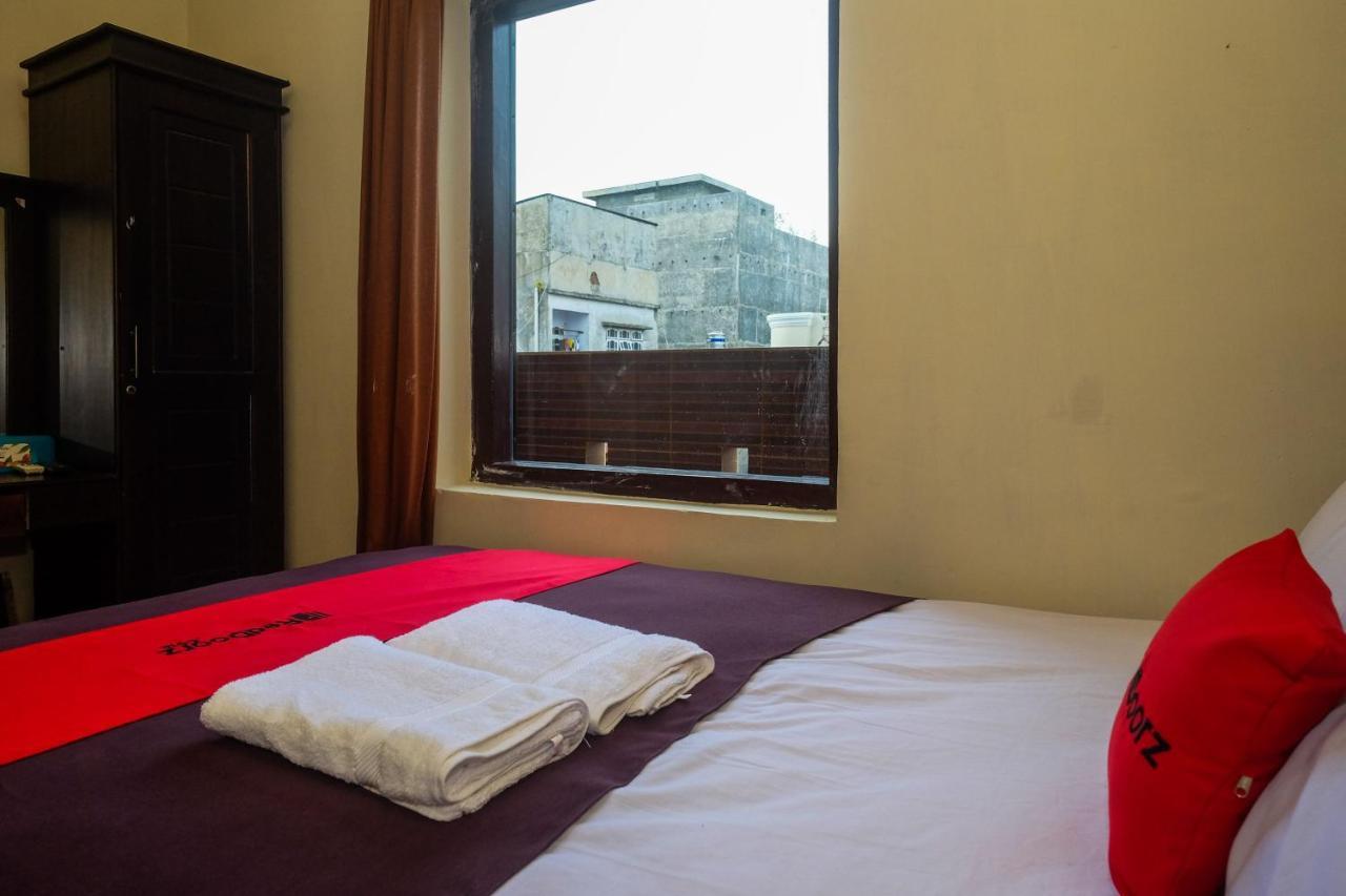 Reddoorz At Hotel Rich Parepare Near Pantai Mattirotasi Buitenkant foto